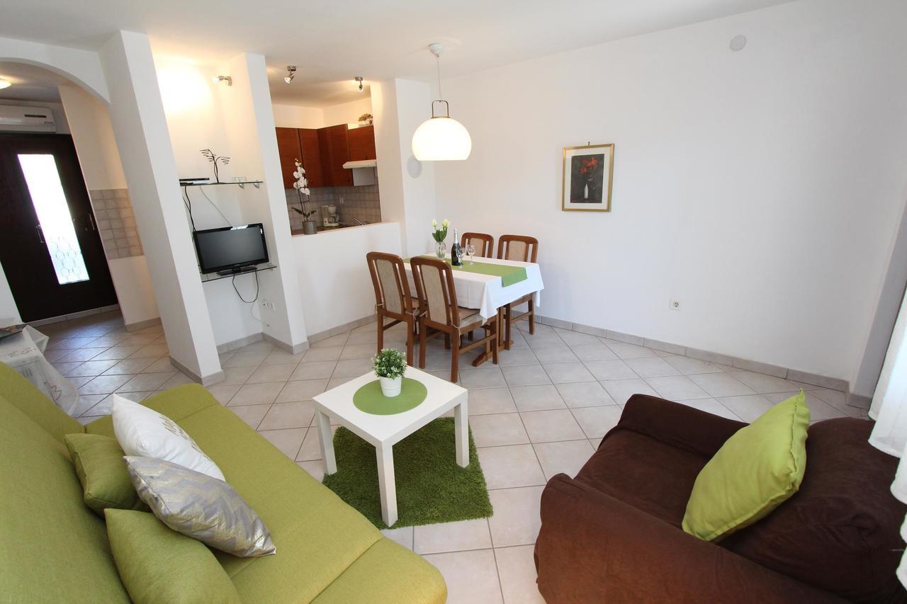 Apartment Irena PUY Eksteriør bilde